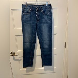 AE Tomgirl Jeans